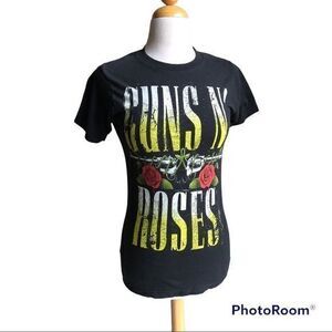 Guns N’ Roses black band tshirt small